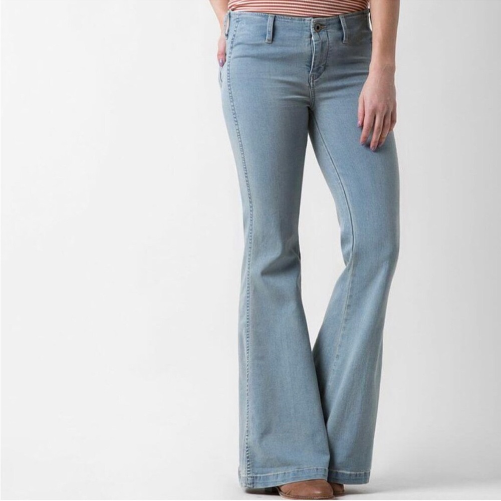 Free People Jolene Flare Leg Jeans Light Wash Bellbottoms Size 25 Stretch